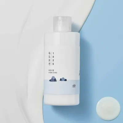 Round Lab 1025 Dokdo Lotion – Lekka emulsja nawilżająca z minerałami i kwasem hialuronowym – 200ml Round Lab 1025 Dokdo Lotion – Lekka emulsja nawilżająca z minerałami i kwasem hialuronowym – 200ml