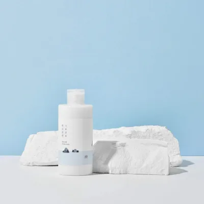 Round Lab 1025 Dokdo Lotion – Lekka emulsja nawilżająca z minerałami i kwasem hialuronowym – 200ml Round Lab 1025 Dokdo Lotion – Lekka emulsja nawilżająca z minerałami i kwasem hialuronowym – 200ml