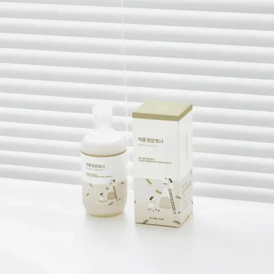 Round Lab Soybean Nourishing Toner – Odżywczy tonik nawilżający z ekstraktem z soi – 300ml Round Lab Soybean Nourishing Toner – Odżywczy tonik nawilżający z ekstraktem z soi – 300ml
